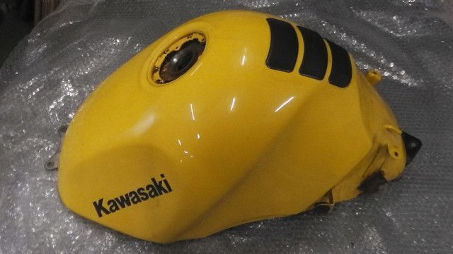 ZZR400 ZX400N-002xxx の タンク :#1677634732 - メルカリ