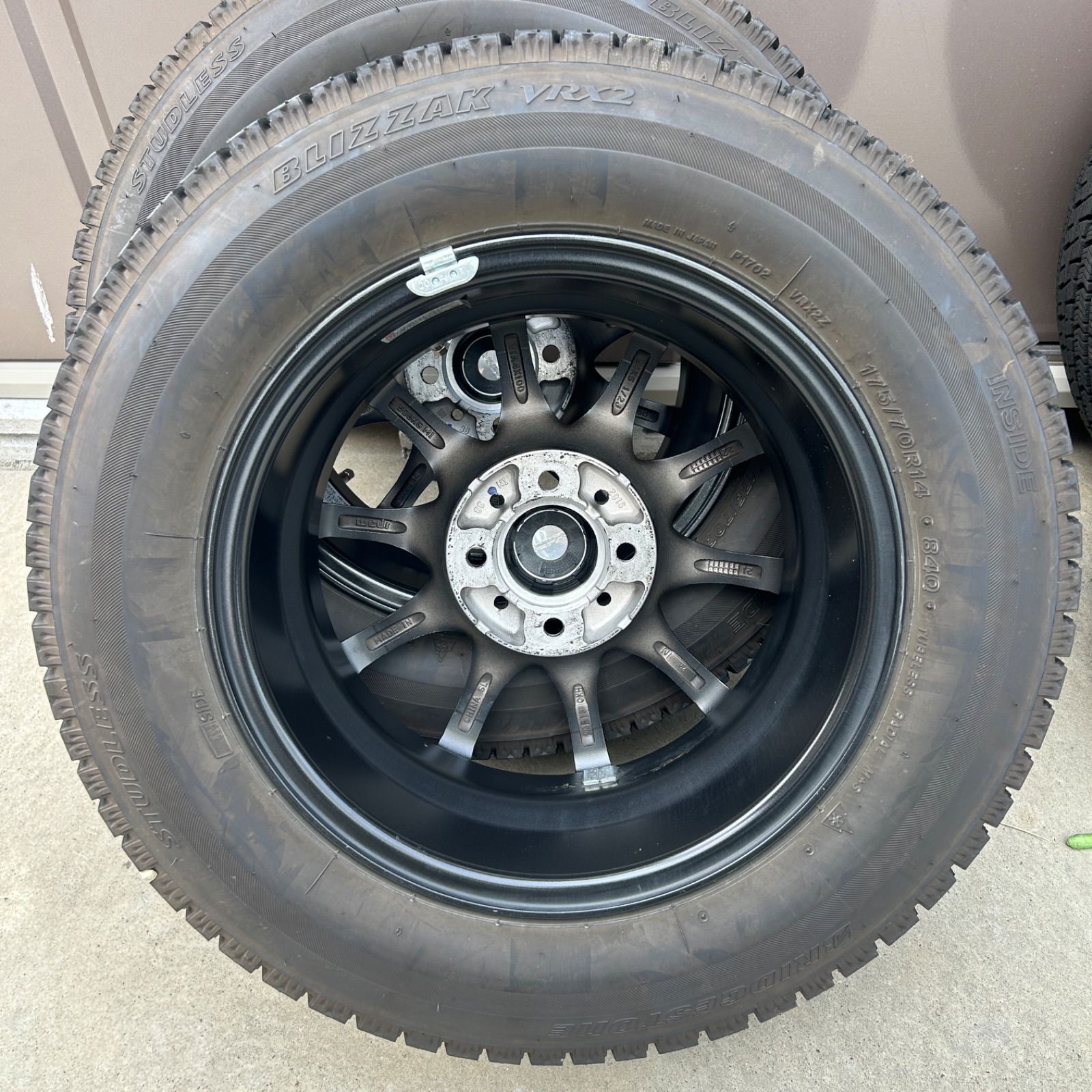 ブリヂストン BLIZZAK