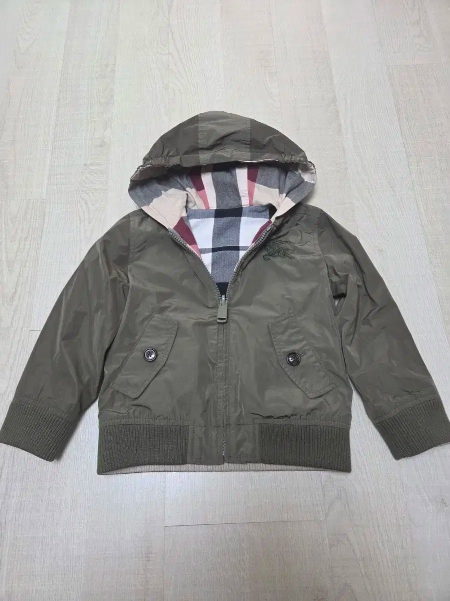 3Y Burberry Kids バーバリーキッズ リバーシブル ウィンドブレーカー ブルゾン
