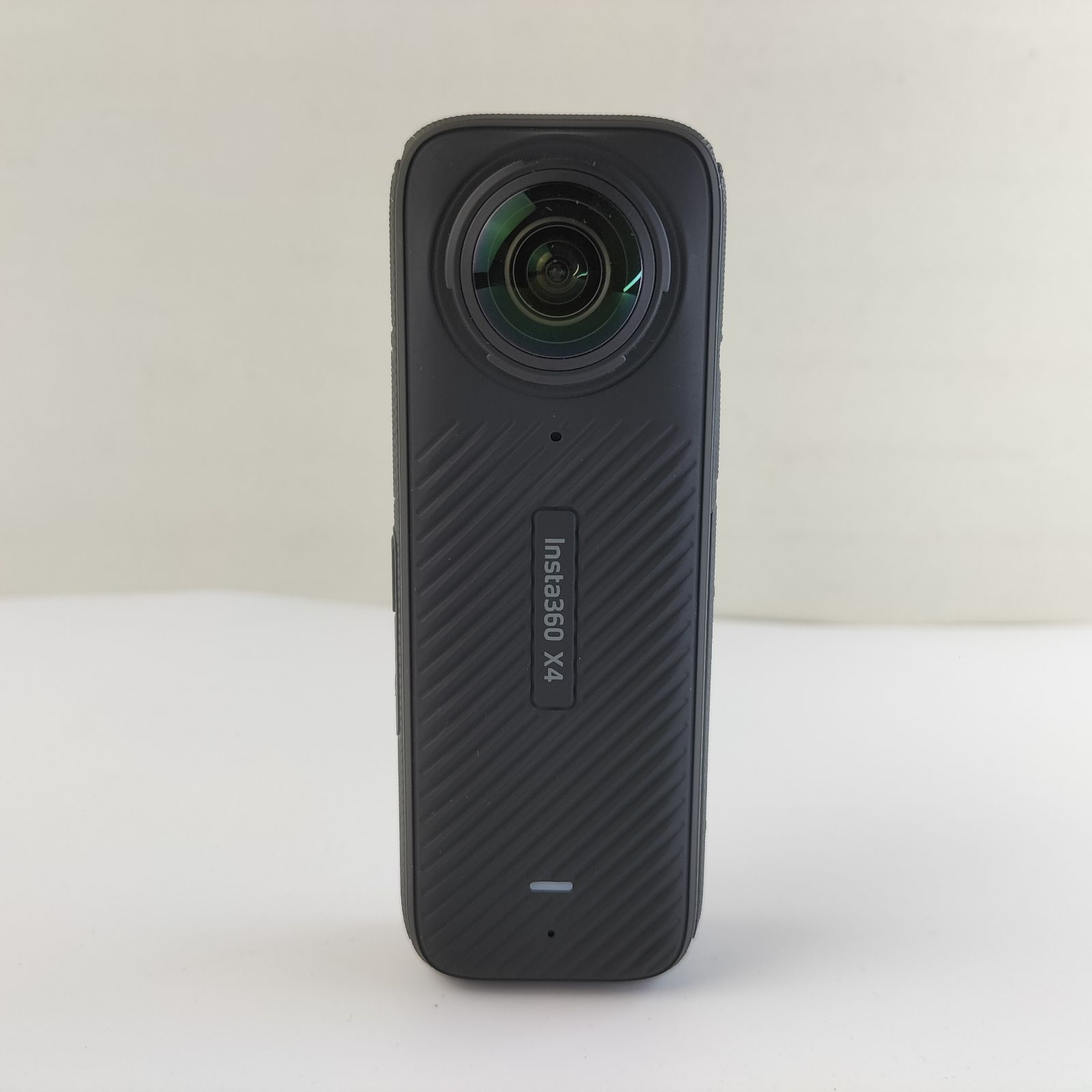 Insta360 X4 8K 防水 360度 アクションカメラ 4K広角動画 135分連続撮影 AI編集 手ブレ補正 スポーツ 旅行 アウトドア
