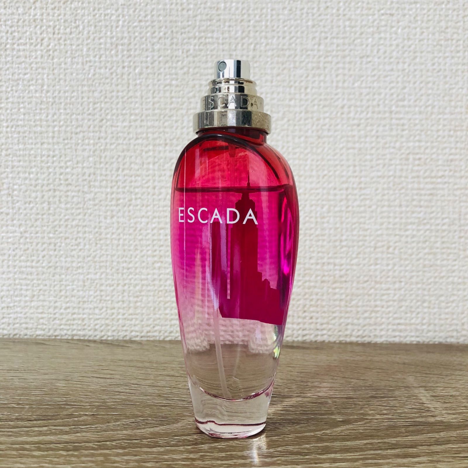 ESCADA エスカーダ オードトワレ セクシーグラフィティ 50ml 香水