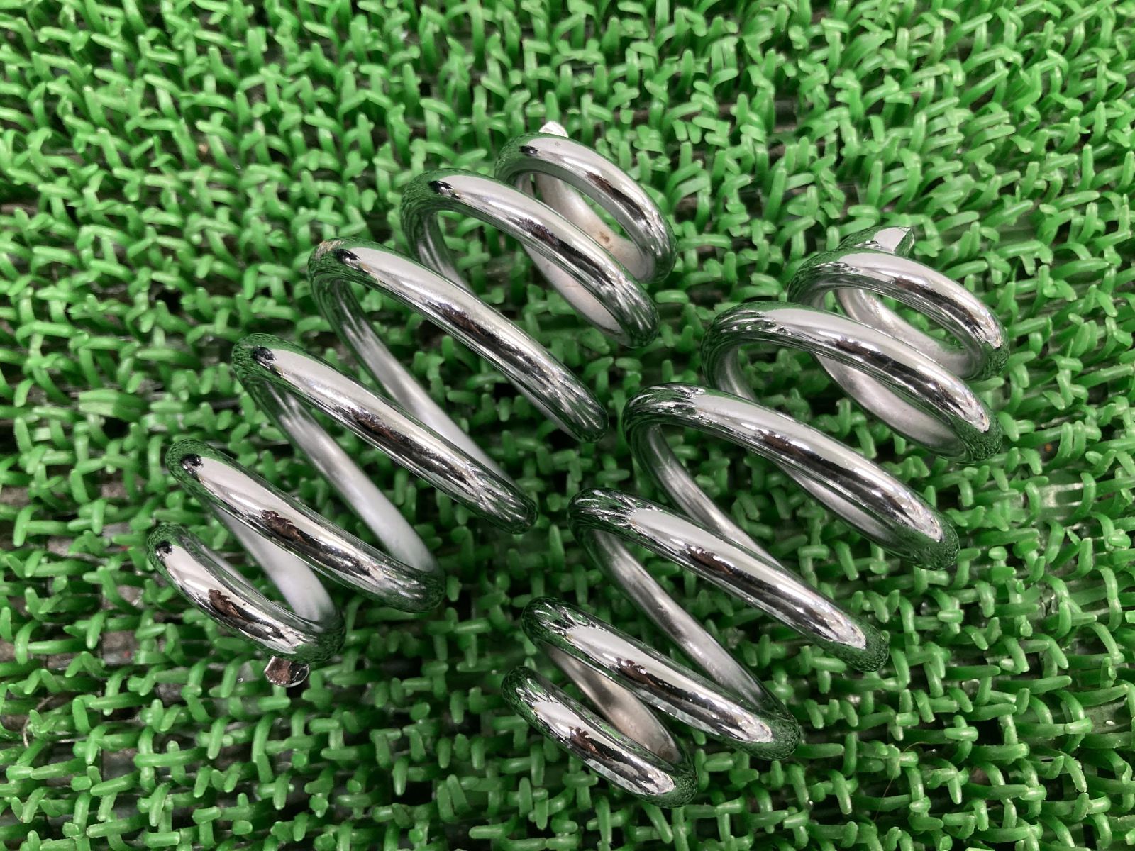 ソロシート用 シートスプリング 社外 中古 バイク 部品 チョッパー ボバー ハーレー アメリカンなどに 曲がり無し