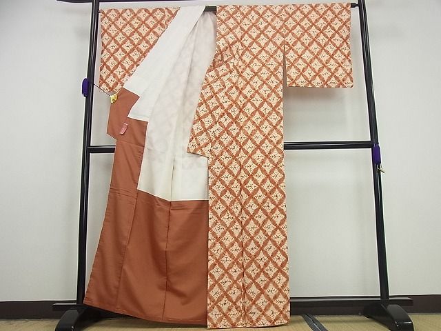 平和屋本店○極上 岩手の匠 草紫堂 南部絞り 茜染 紬 七宝文 逸品
