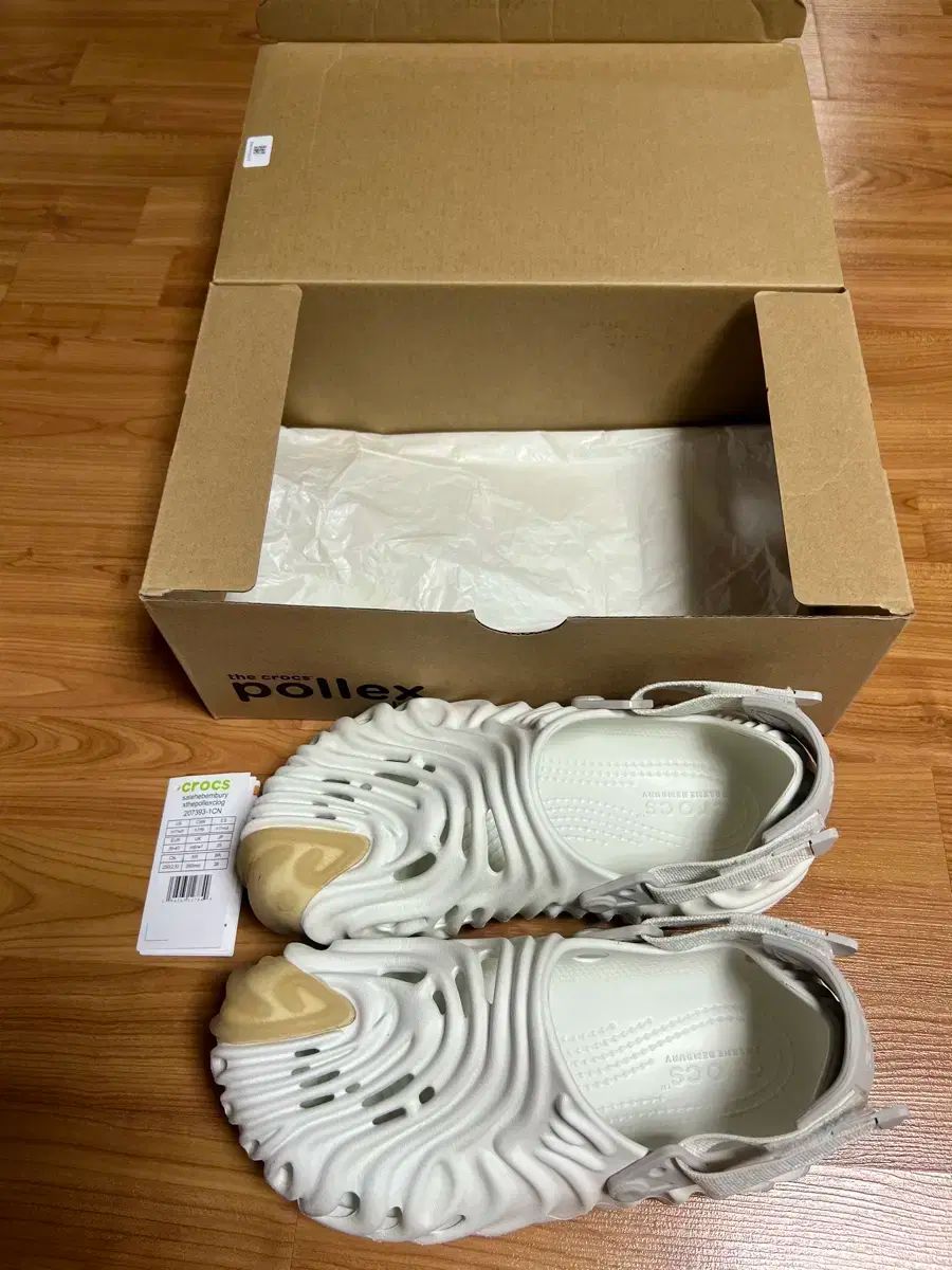 純正クリーム サレヘ x crocs クロックス ストラトゥス