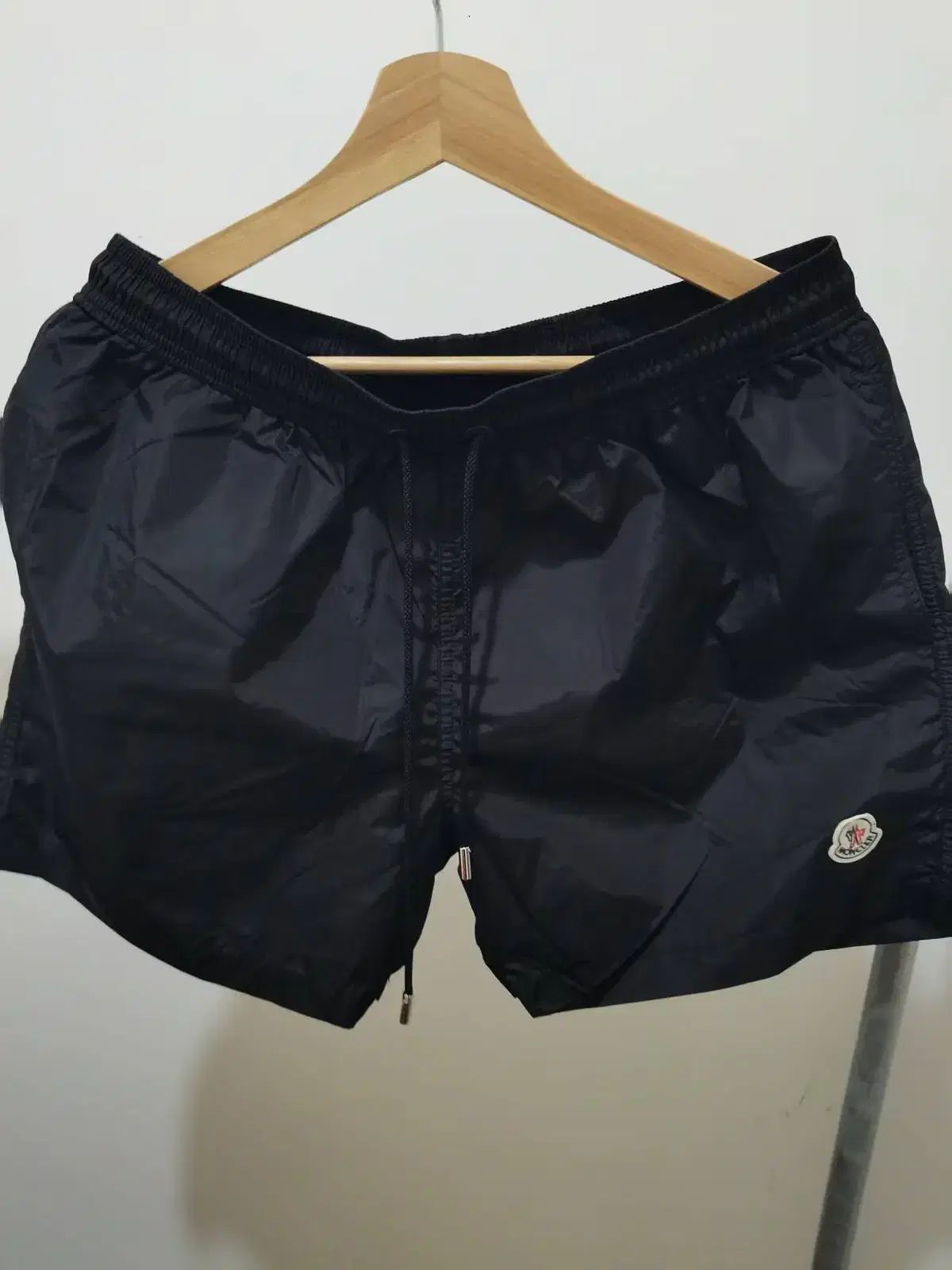 MONCLER(モンクレール) ユニセックス 夏 黒 カジュアル パンツ