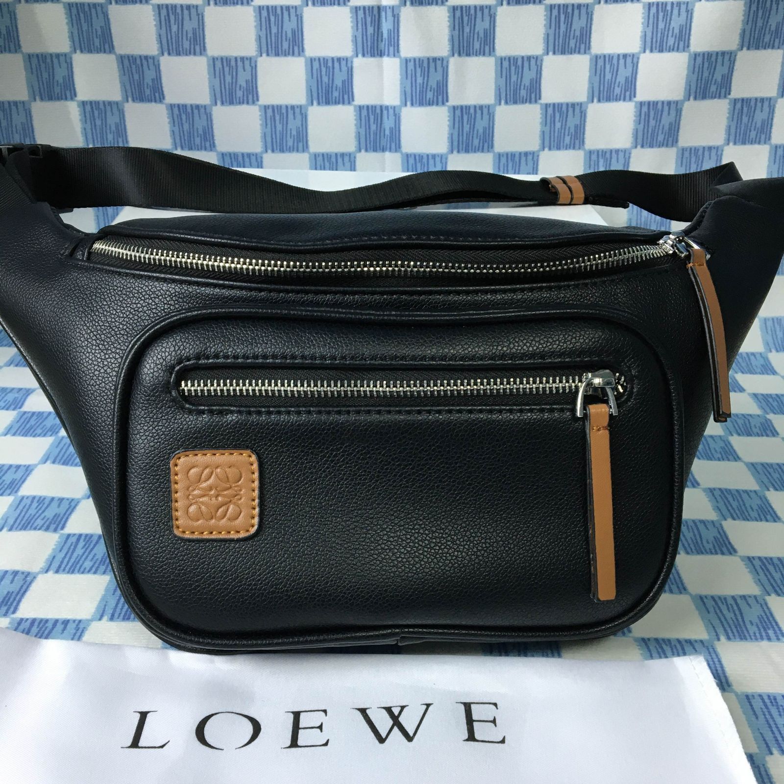 即発・新品未使用】?LOEWE ロエベ メンズボディバッグ ウエストポーチ 