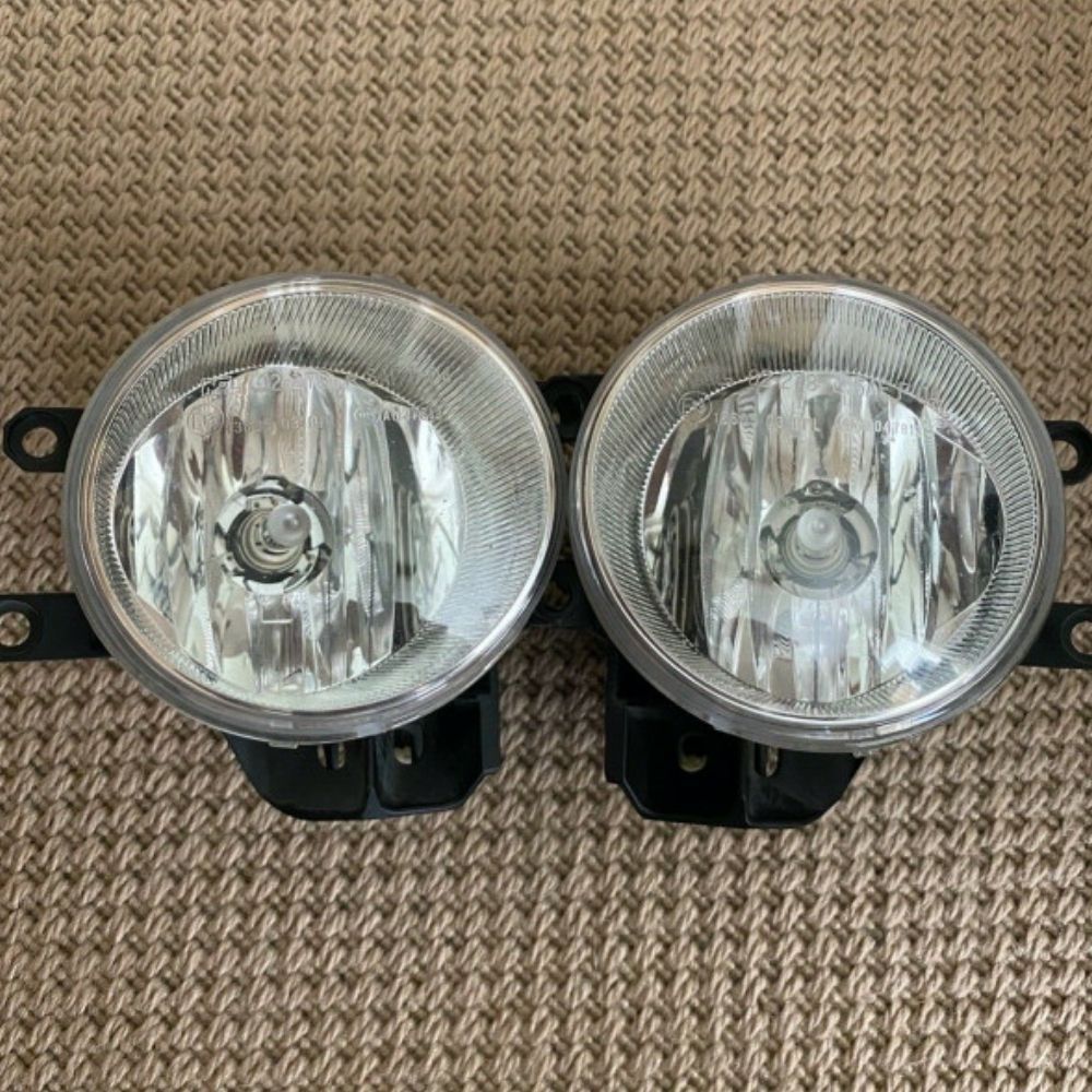 トヨタ 純正 TOYOTA 正規 フロント フォグランプ RH LH 左右 運転席 助手席 ヴォクシー ZRR8 ZWR80 ノア ZRR8 80系 前期初期 パーツ エンジン タイヤ カスタム