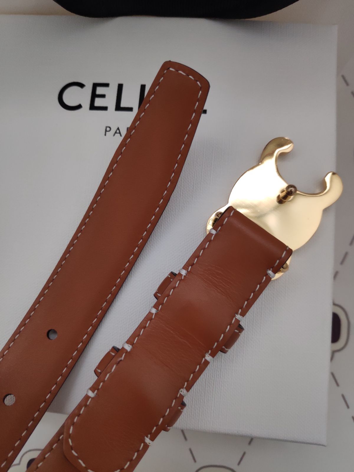 超人気✨セリーヌ　ベルト　トリオンフ　レザーベルト　ブラウン　メンズ用✜レディース用　極美品　新品　Celine