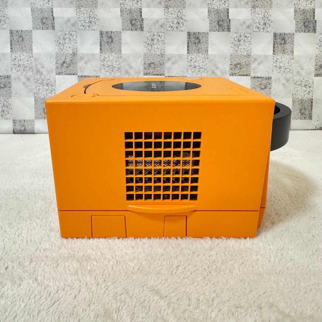 Nintendoキューブオレンジ ほぼ新品】Nintendo game cube オレンジ/ゲームキューブ - メルカリ
