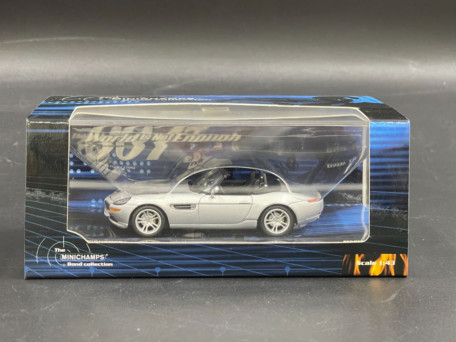 MINICHAMPS BMW Z8 1|43 007 The World Is Not Enough Bond Collection