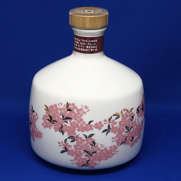 幻 希少 さくら銀行 SUNTORY ROYAL WHISKY サントリー ウィスキー ローヤル 720ml 43% さくら 陶器製ボトル 美品  サントリーローヤル 桜 陶器ボトル 未開栓 未開封 重量1250g - メルカリ