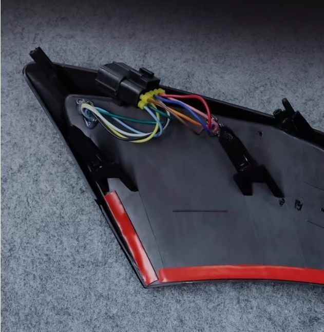 レクサス ES ES260300h ES200 2018年 - ドレスアップ フロントフォグランプ ディライト サイド 外装カスタム 流れるウィンカー FFCRYSTALESIA_COM