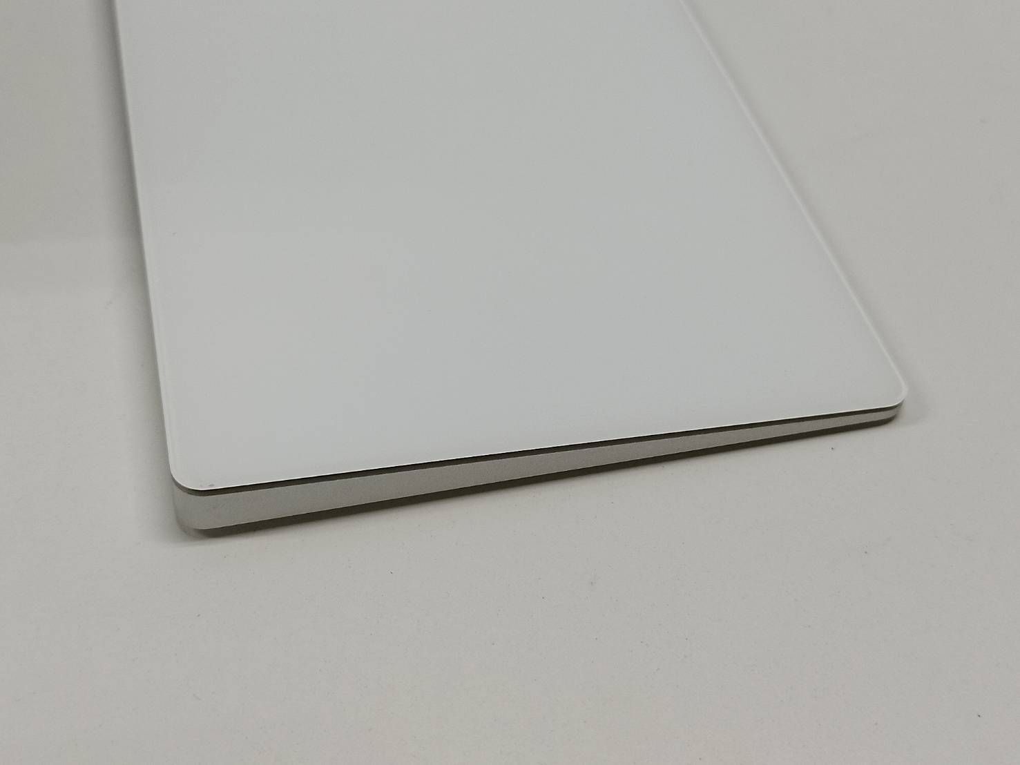 PC周辺機器 Apple Magic Trackpad 2 マジックトラックパッド A1535