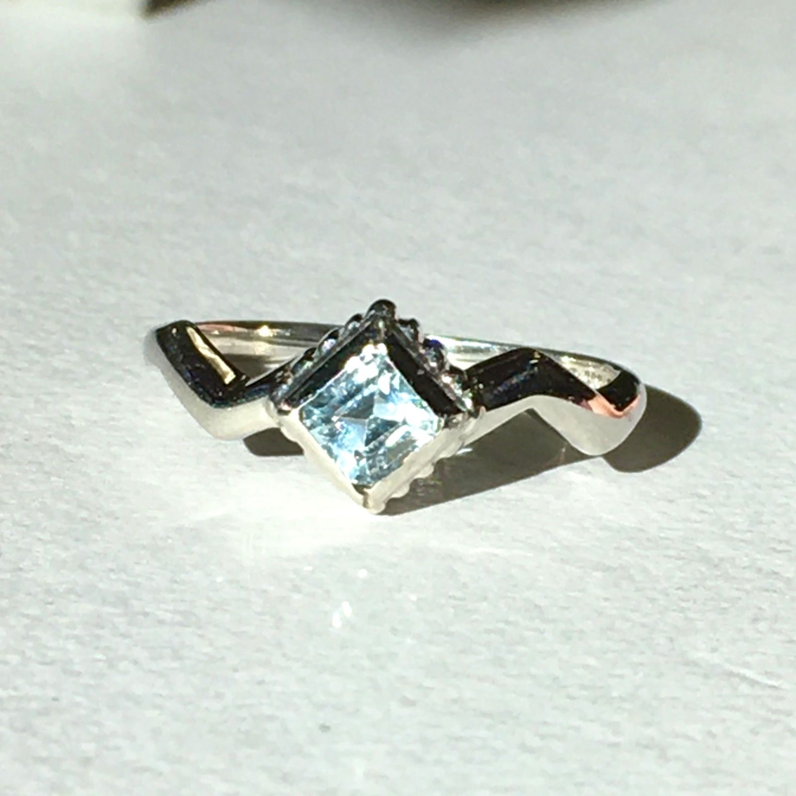 スクエアカット アクアマリン プラチナ リング 新品 11号 宝石店 