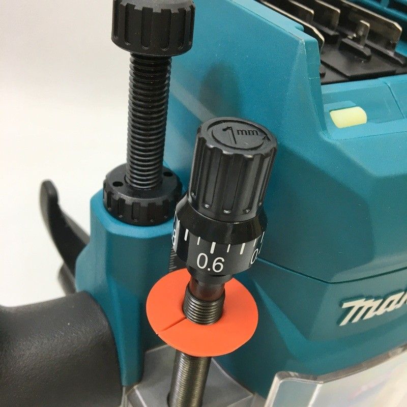 ♥ makita マキタ 充電式ルータ RP001GZ 本体のみ 40Vmax バッテリ 充電器別売 チャック孔径12mm △ DW3486 WWW_OLIVIERBERNSTEIN_COM