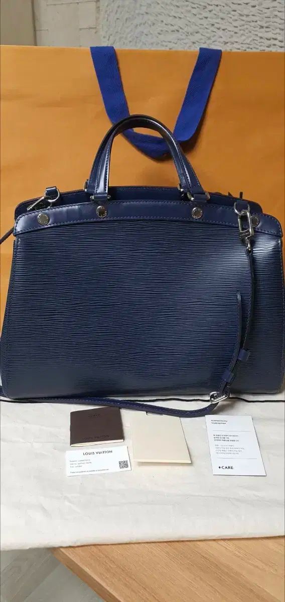 |クロスボディバッグ 正規品