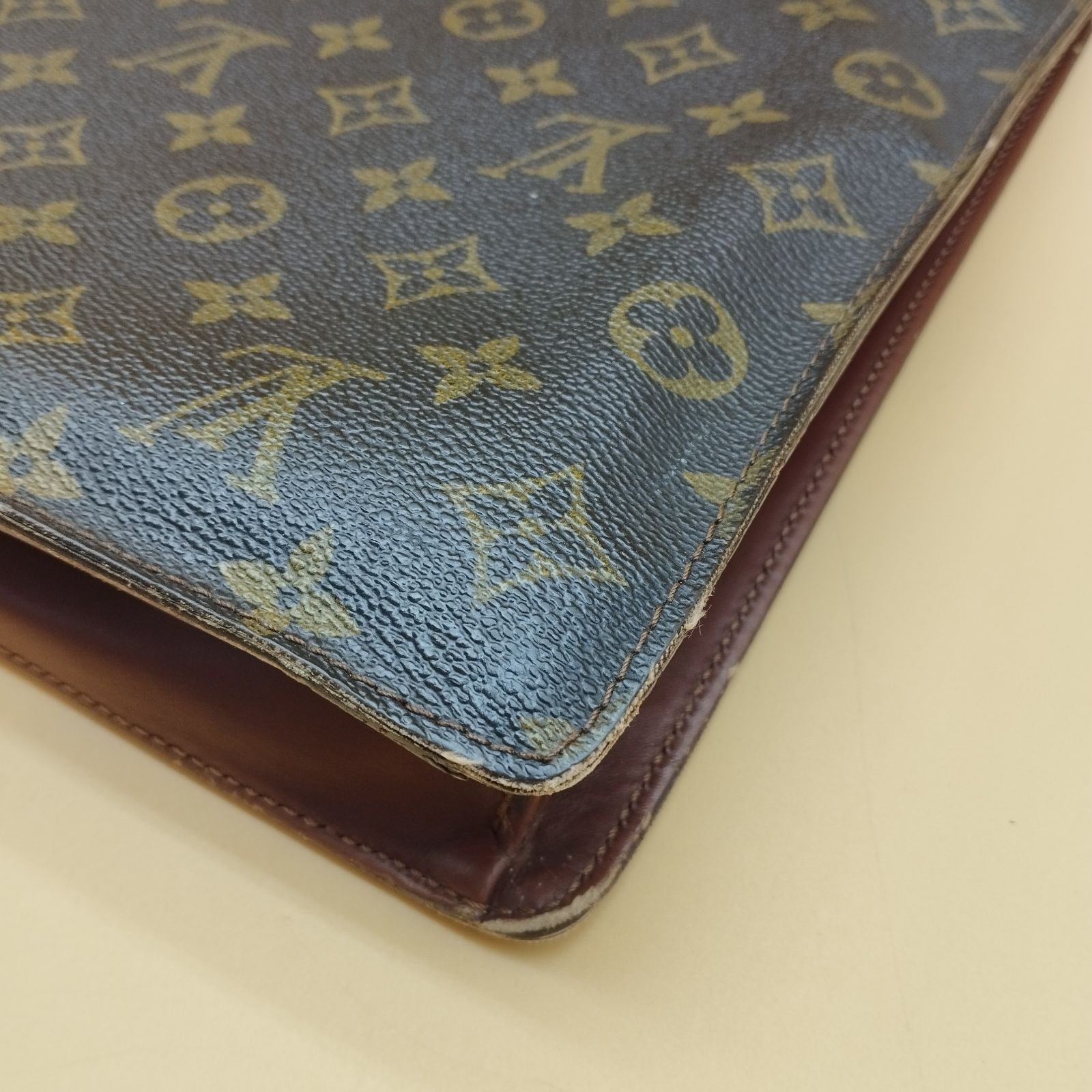 S14231】Louis Vuitton ルイヴィトン モノグラム ポルトドキュ