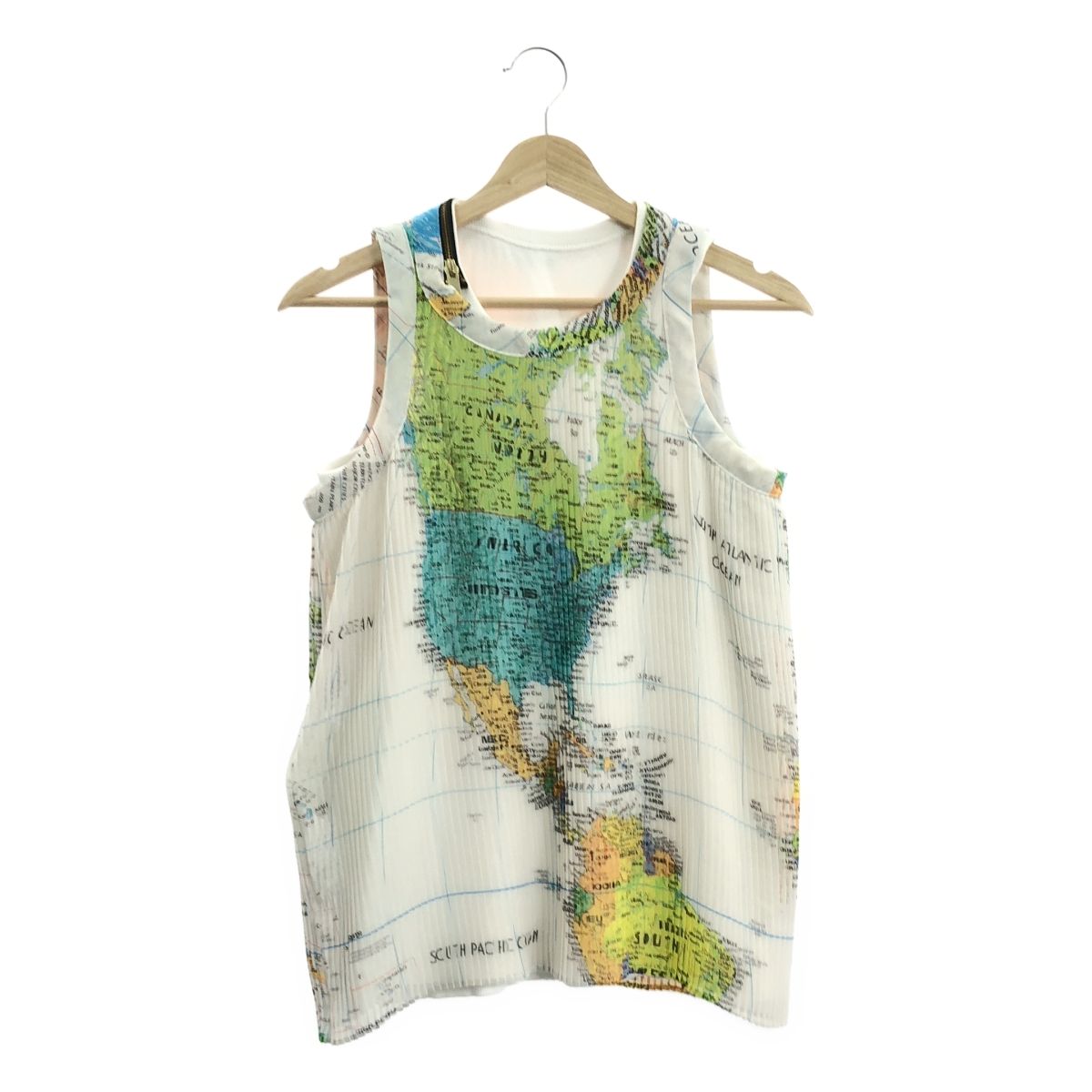 sacai / サカイ | WORLD MAP ワールドマップ プリーツ トップス | 1 | マルチカラー | レディース sacai / サカイ | WORLD MAP ワールドマップ プリーツ トップス | 1