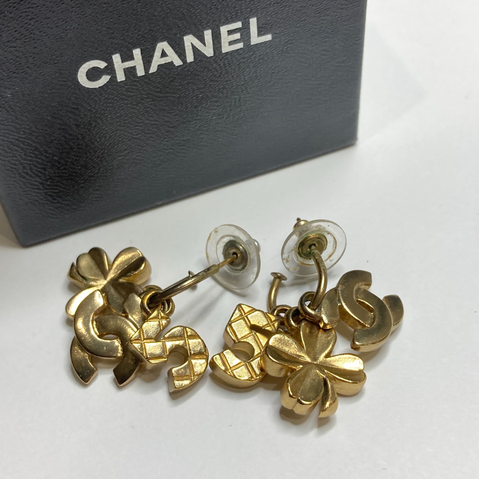 CHANEL クローバー ピアス ゴールド ヴィンテージ-