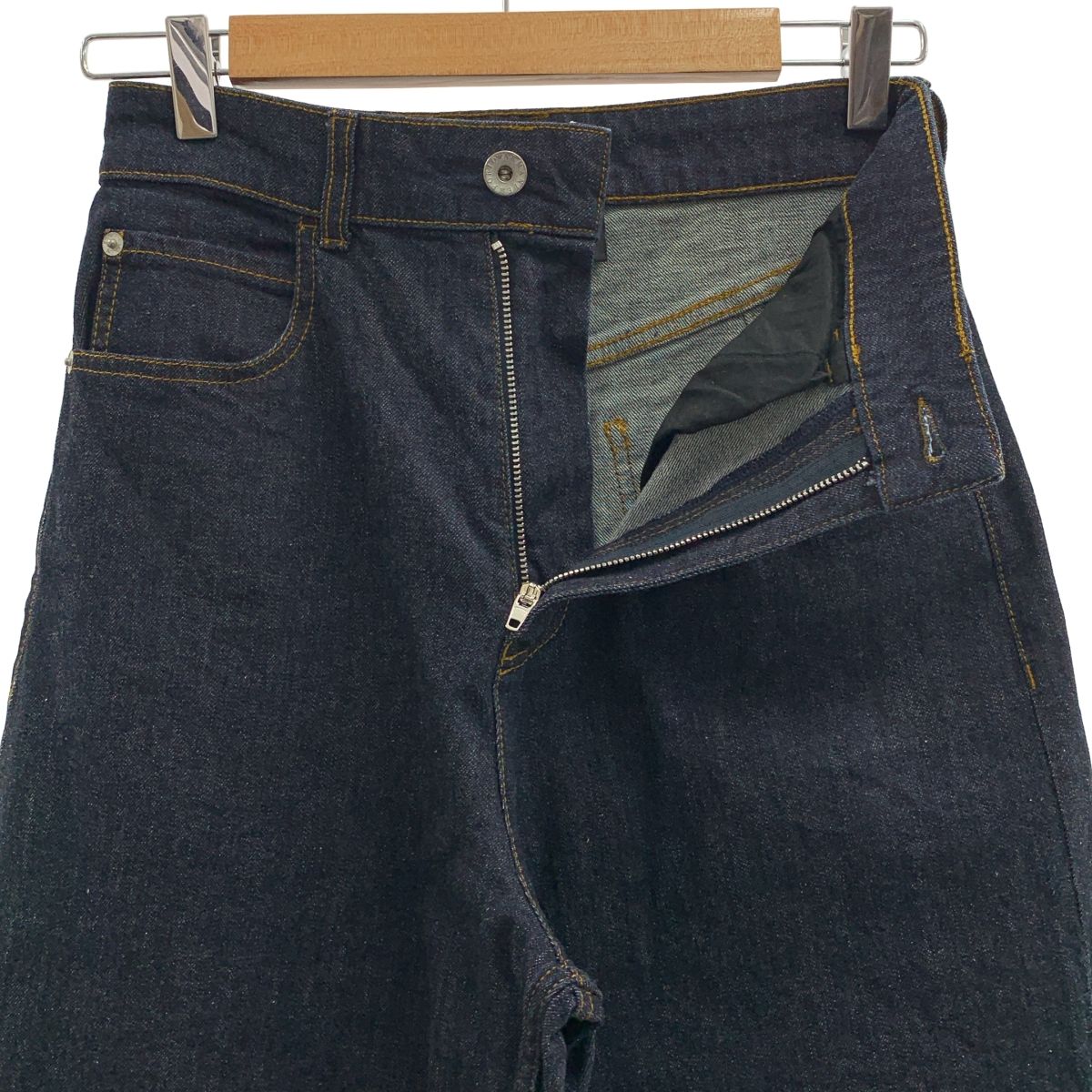 EMPORIO ARMANI エンポリオアルマーニ ロゴレザーパッチ 濃紺デニム ロールアップ ワイドパンツ 27 インディゴ レディース DECORATOM_COM_BR