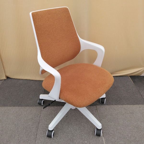 【送料無料！】 関家具 オフィスチェア 肘あり 丸みのあるオフィスチェア 肘有り 肘つき ワークチェア PCチェア パソコンチェア デスクチェア OAチェア チェア イス 椅子