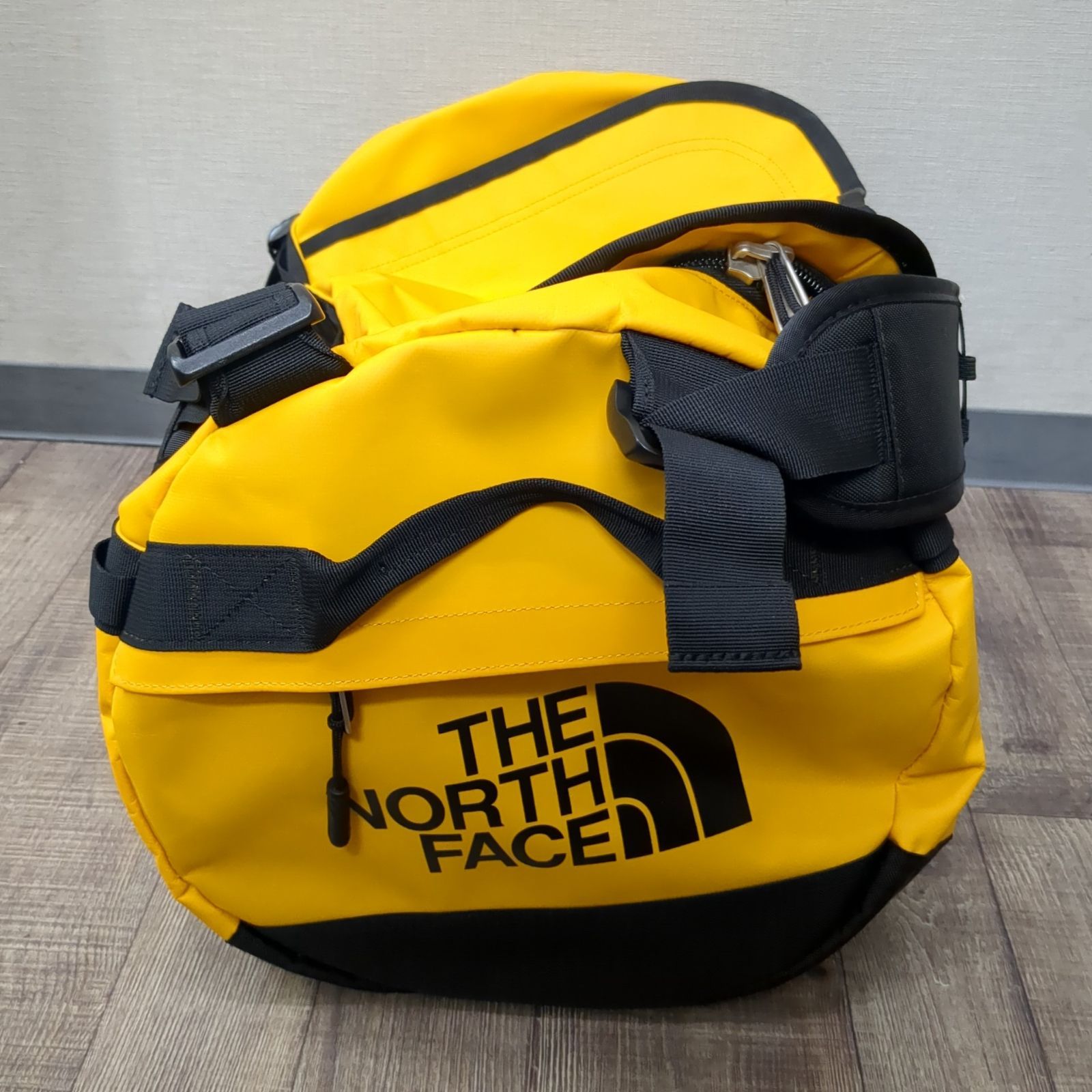 THE NORTH FACE BCダッフルXS サミットゴールド - メルカリ