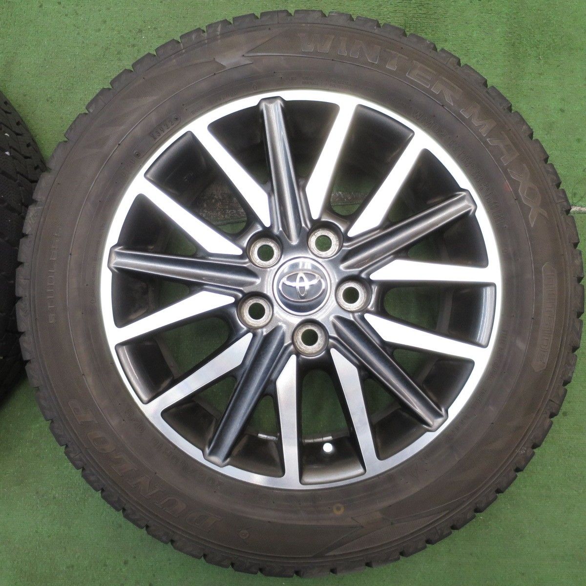 バリ溝！22年！9.5分☆トヨタ 80系 ノア ヴォクシー 純正 205