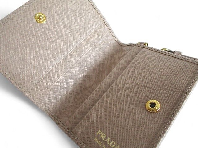 プラダ PRADA