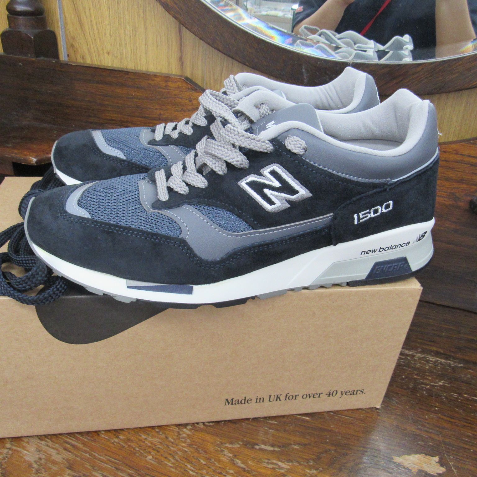 Like a new! Made in UK ほぼ未使用!! 箱付き New balance 