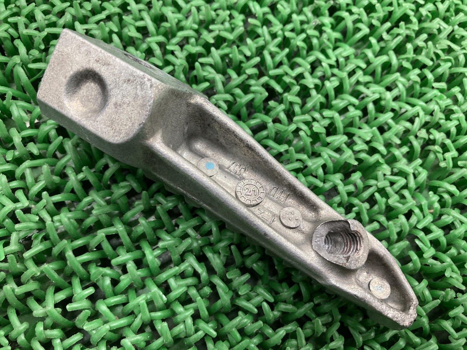 ZX-25R ステップペグ 右 357 カワサキ 純正 中古 バイク 部品