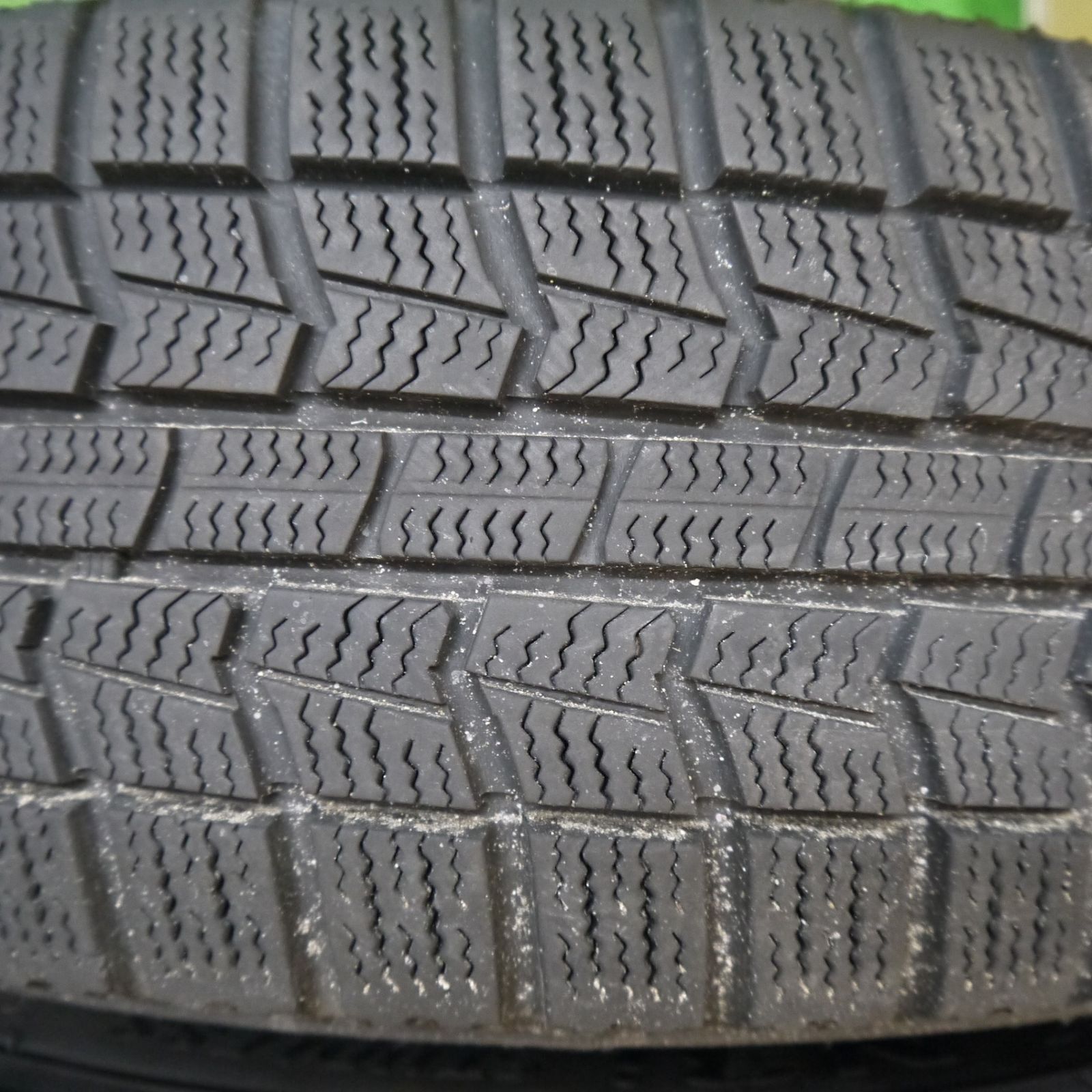 バリ溝！9分☆スタッドレス 185/65R15 オートバックス ノーストレック 