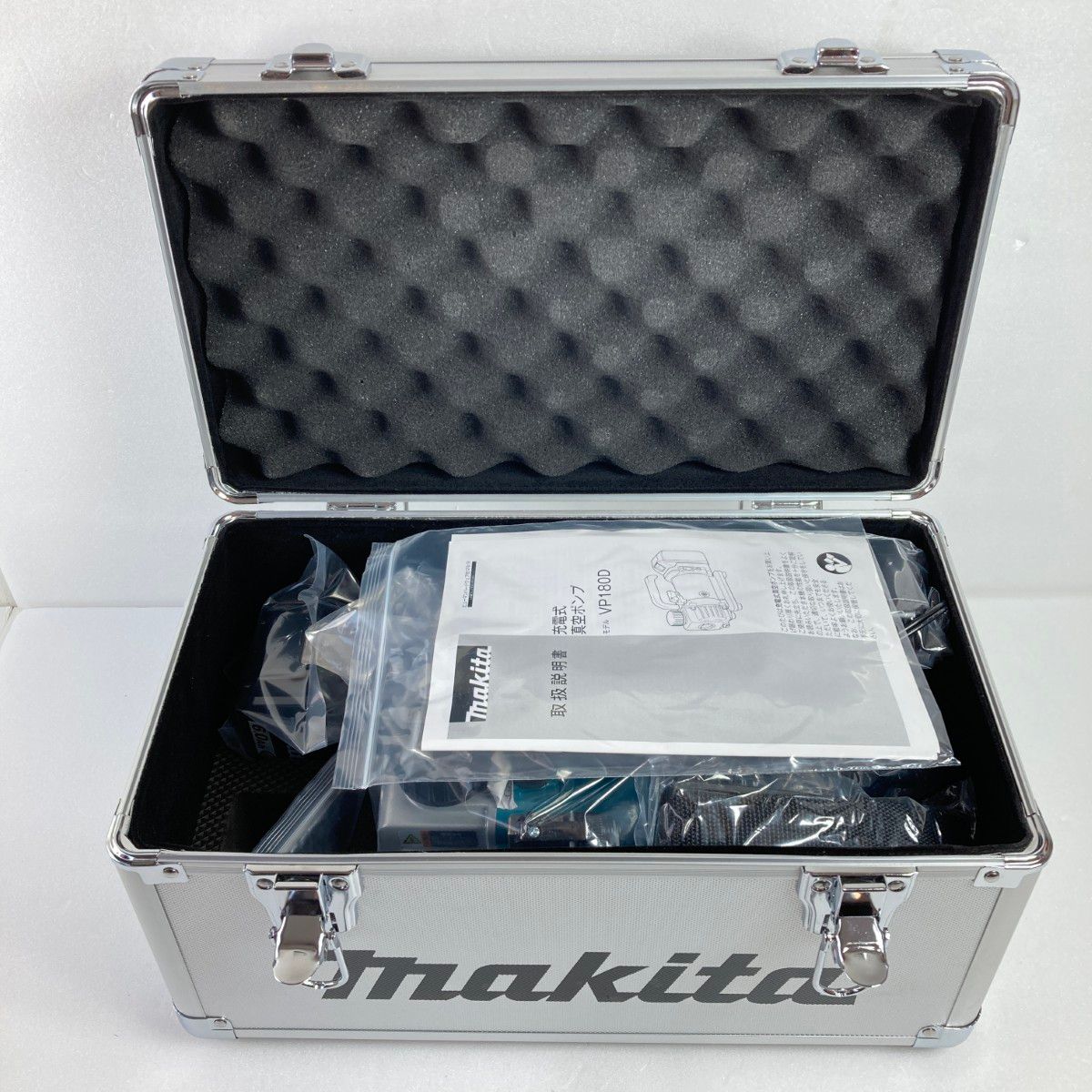 ＊＊MAKITA マキタ 18V 充電式真空ポンプ バッテリ1個 充電器 ケース付 2 VP180DRG