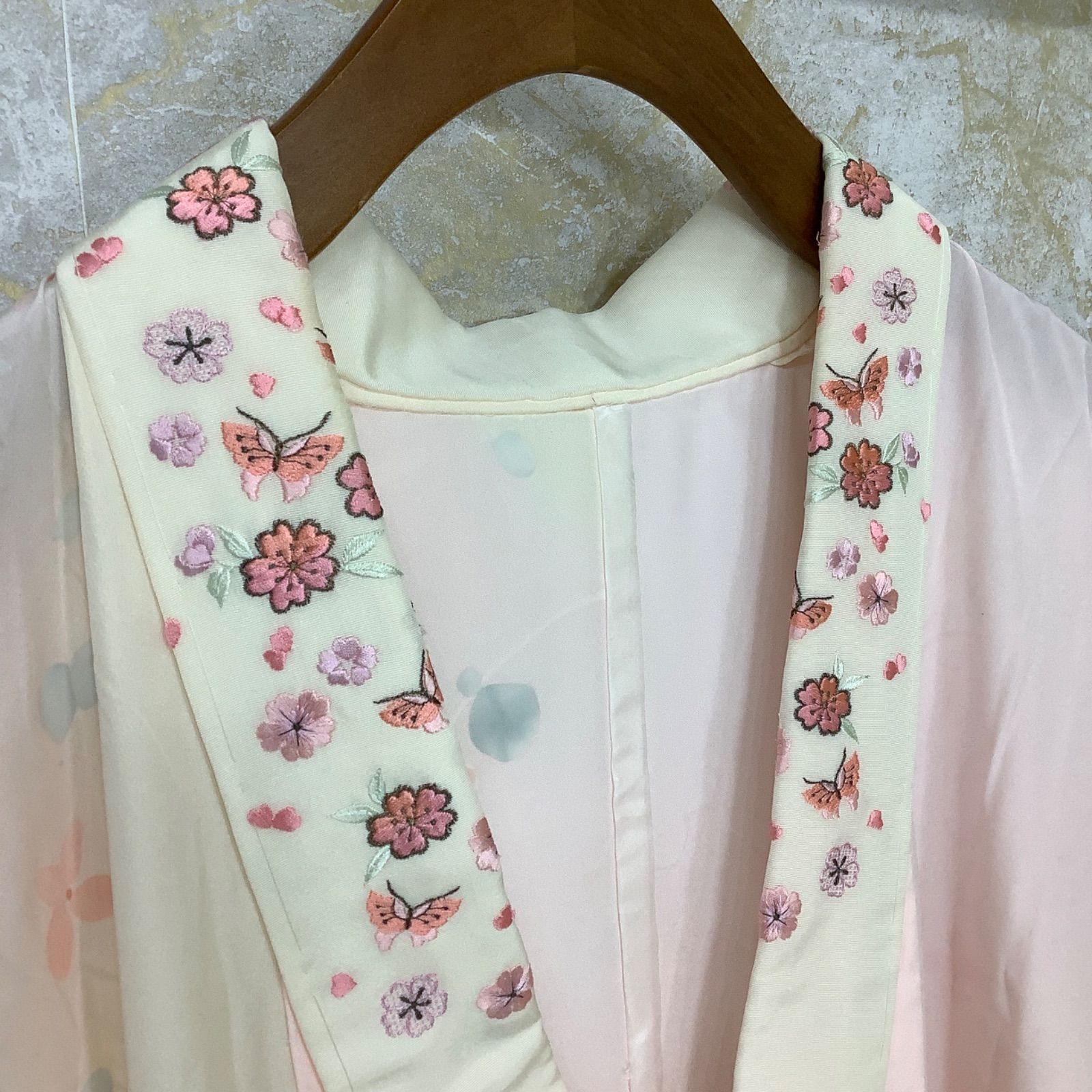 kimono+one◆素敵な長襦袢◆正絹◆刺繍半襟付き◆単衣◆袖無双◆衣紋抜き付き◆仕付け糸付き◆裄65.5肩丈123◆小紋紬附下訪問着留袖袷単衣夏着物◆K1031