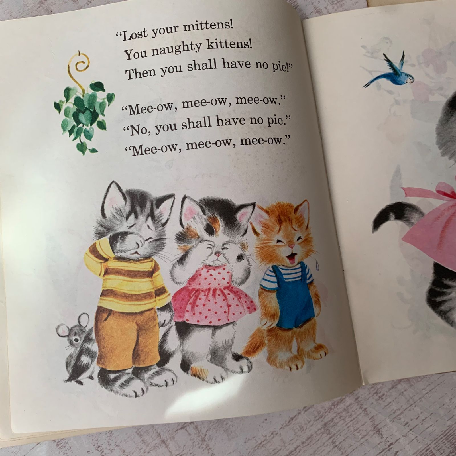 葵B041 ヴィンテージ 洋書 絵本 児童書 紙物 ジャンクジャーナル ヴィンテージ 絵本 Three Little Kittens 洋書 ジャンク