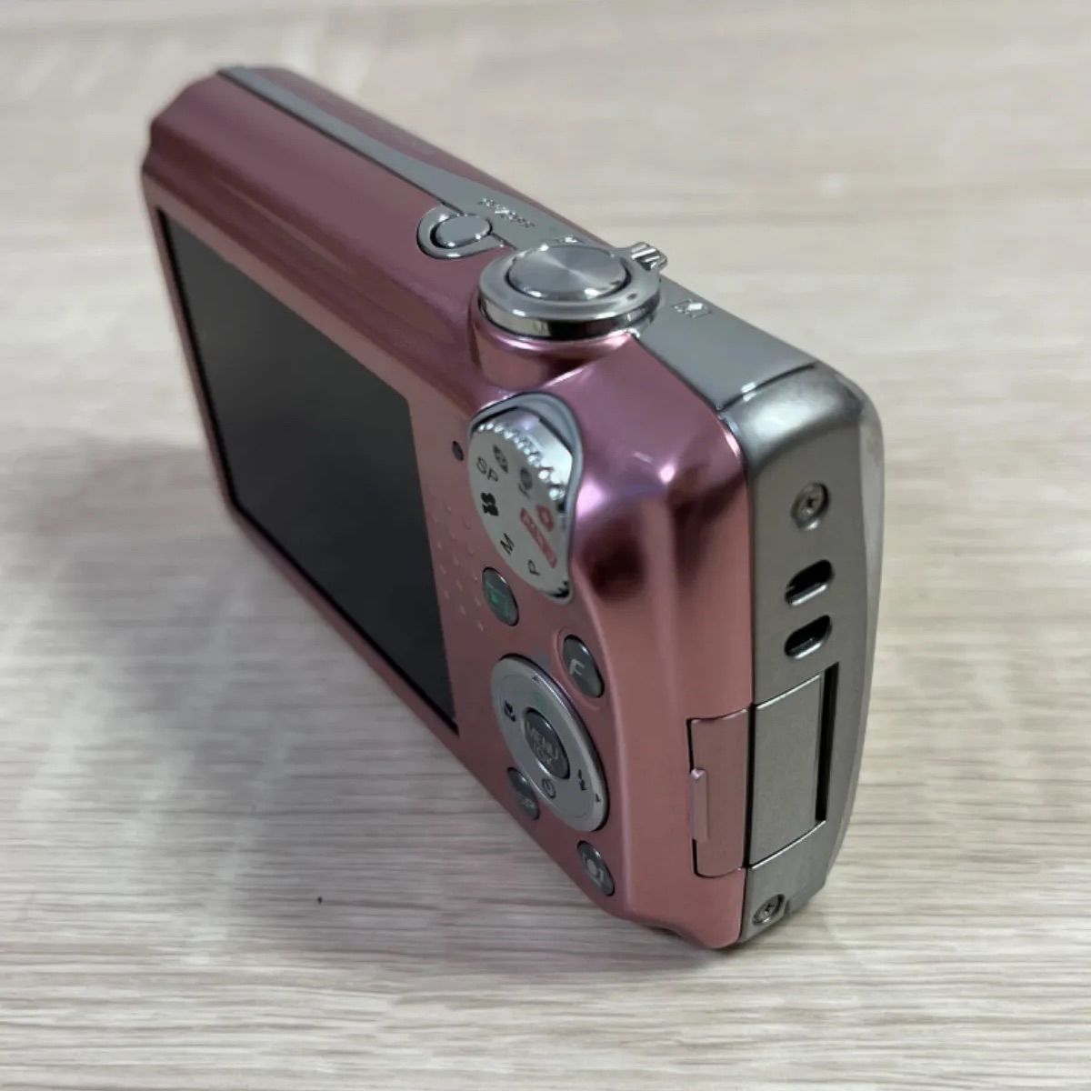 美品】FUJIFILM FinePix F70 EXR ピンク デジカメ デジタルカメラ フジ 