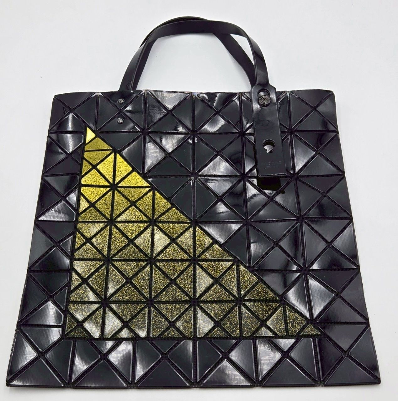【良品】バオバオイッセイミヤケ トートバッグ ハンド エナメル パープル黒 上品 ISSEY MIYAKE バオバオ イッセイミヤケ トートバッグ ブラック