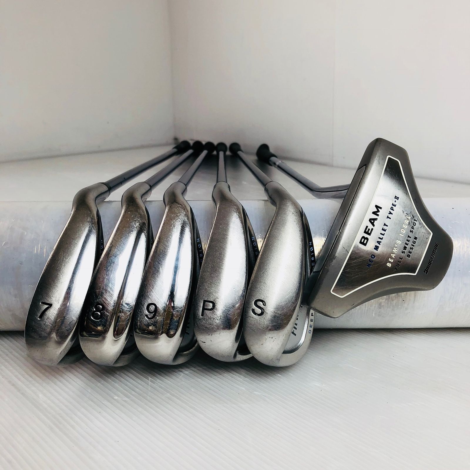 満足保障！ レディース Fitway フィットウェイ ゴルフ クラブ セット 初心者 入門 バッグ付き 右利き パター付 超カラー