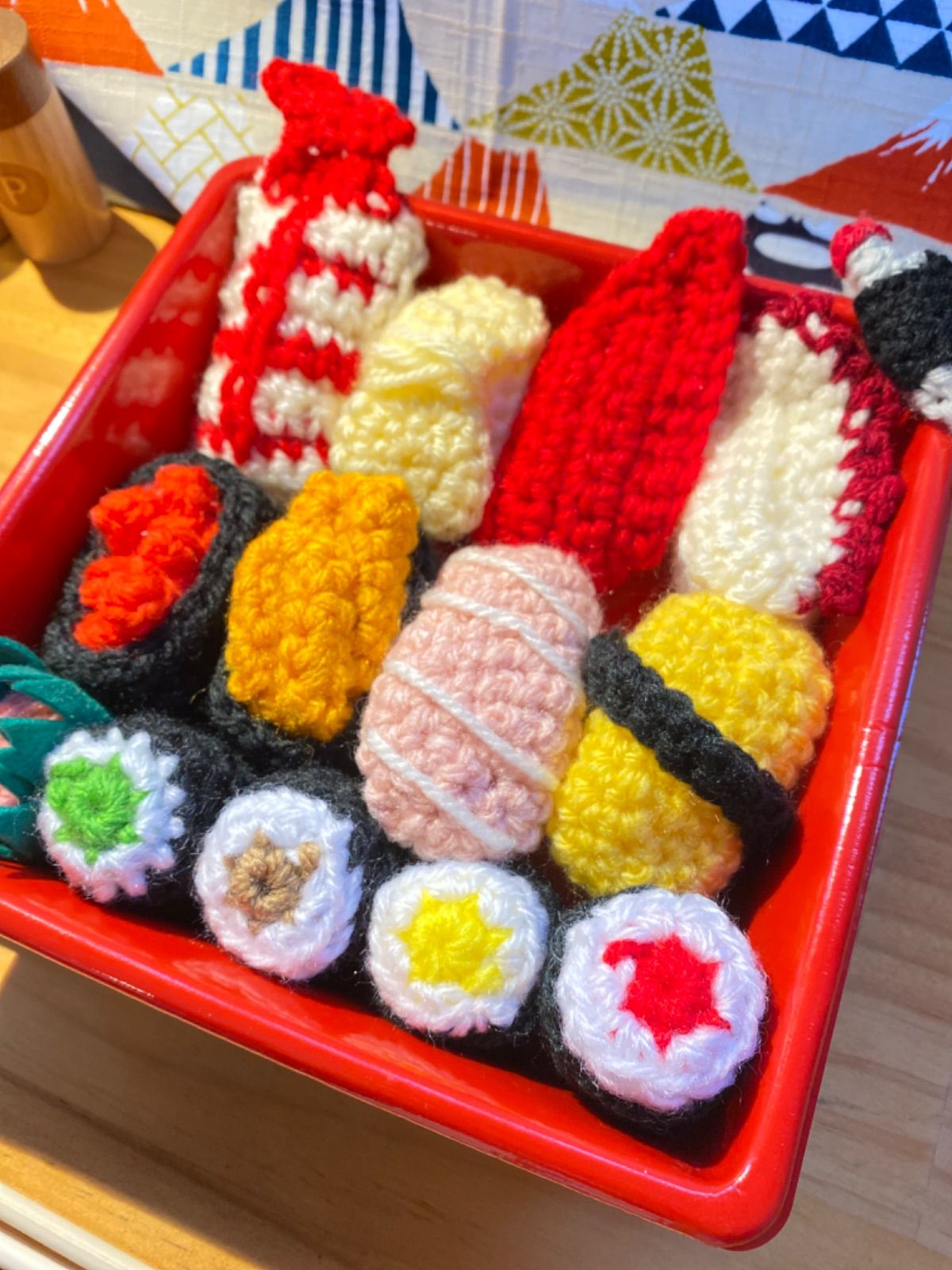 お寿司 編み物 あみぐるみ - メルカリ
