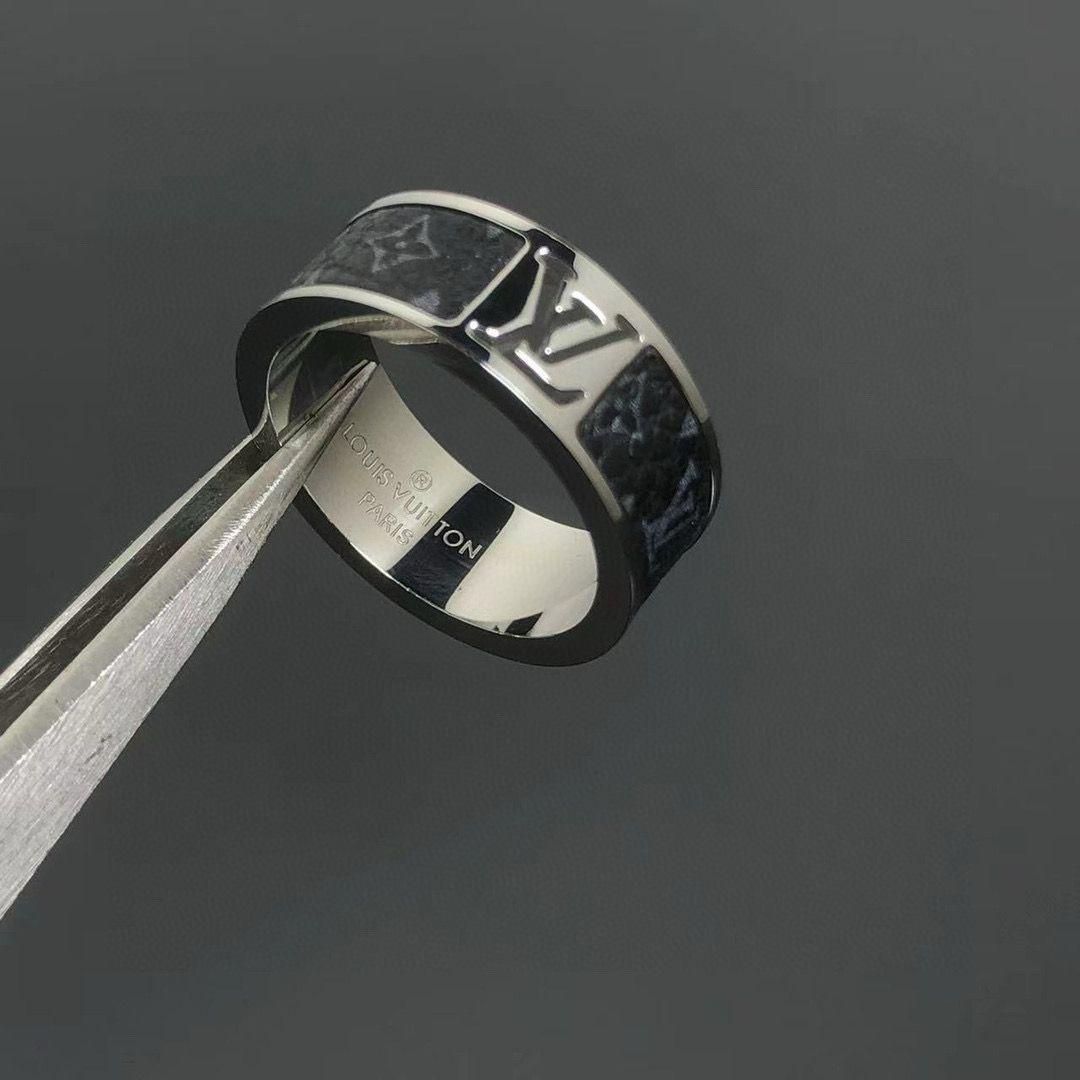 Louis Vuitton◇バーグ・モノグラム メダル 指輪 リング  箱付 新品