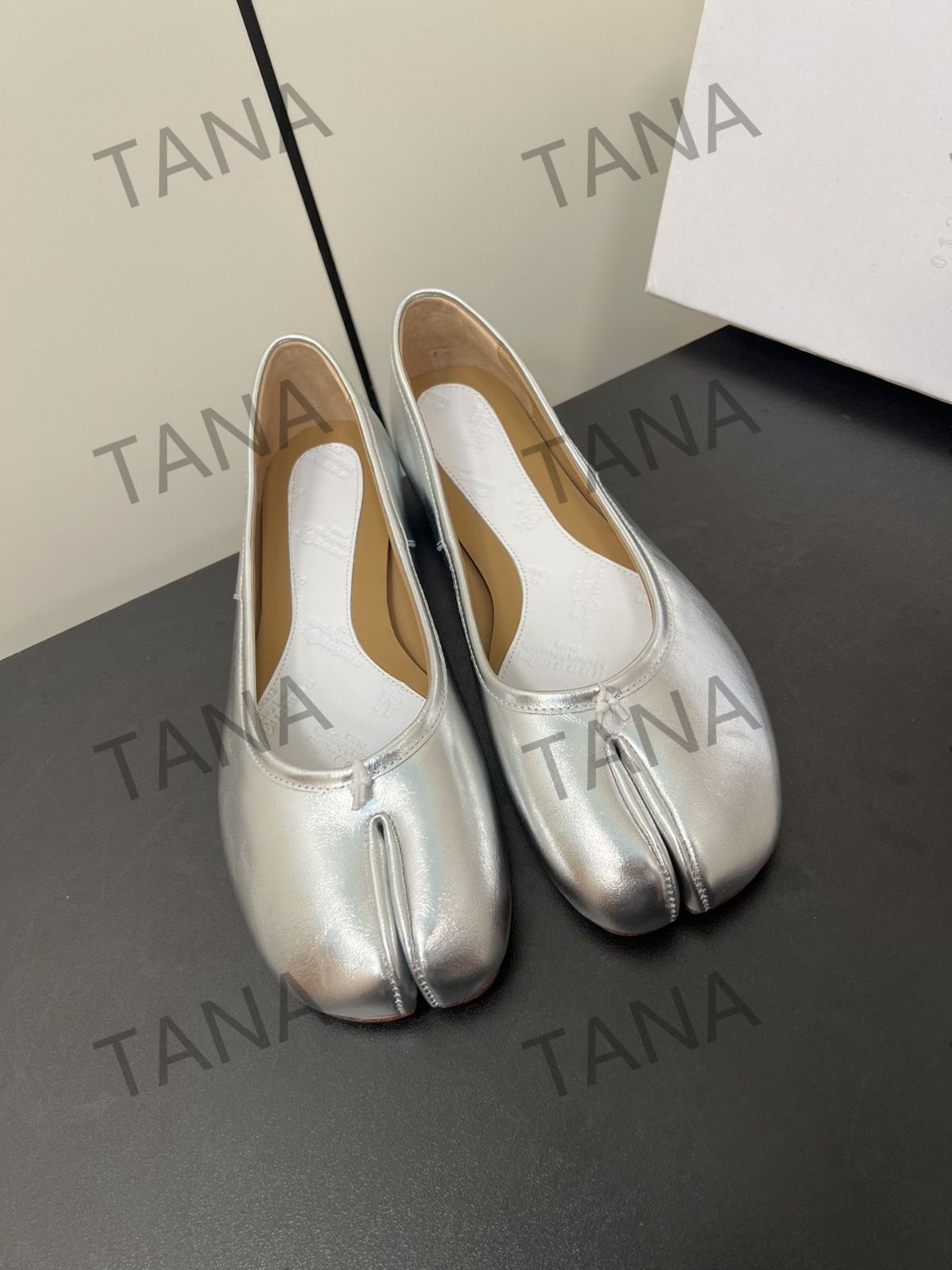 箱付 美品 Maison Margiela メゾン マルジェラ Tabi タビバレエ スニーカー レディース Silver/シルバー