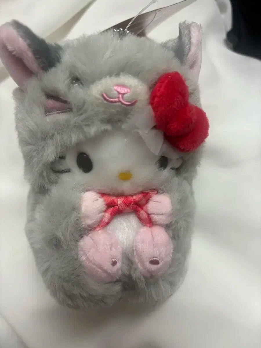 【雷市場（ポンジャン）商品韓国直送】 (新品) サンリオ 森の中の小さい 動物 シリーズ ハローキティ マスコット 人形キーホルダー
