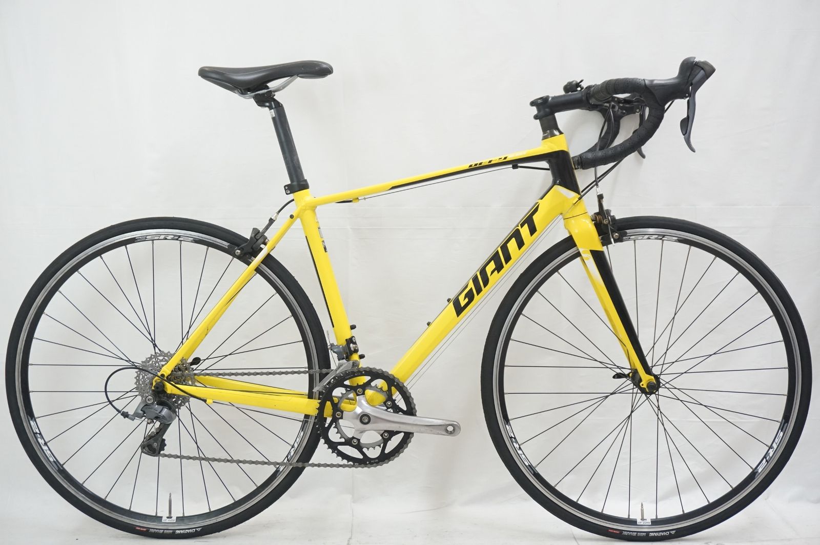 GIANT 「ジャイアント」 DEFY4 CLARIS 2015年モデル ロード