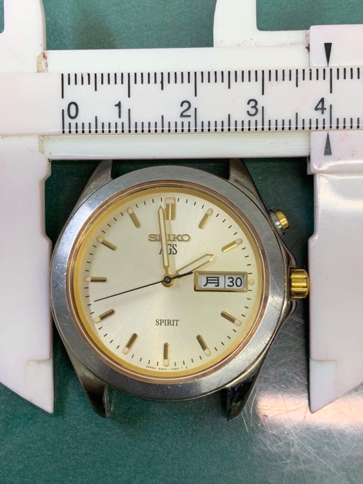 A1822 中古品セイコー 5M23-7A60