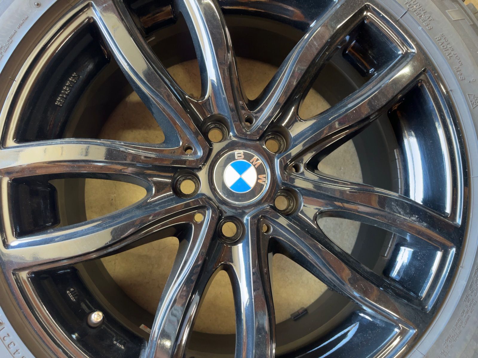 【超安い】 BMW X1 F48 X2 F39 BS RFT ブラック 17インチ 4本セット 全品無料。