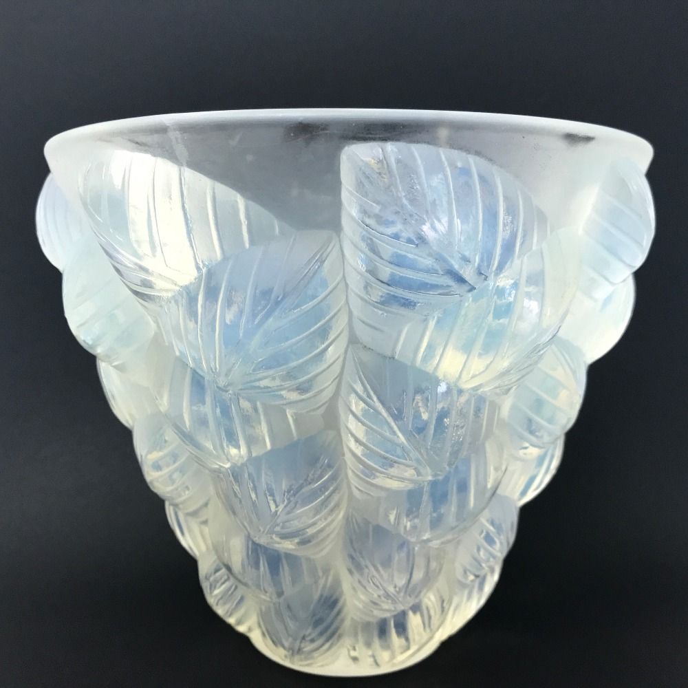 ルネラリック Ren Lalique オパルセントガラス アンティーク 花瓶 ガラス パール色 未使用