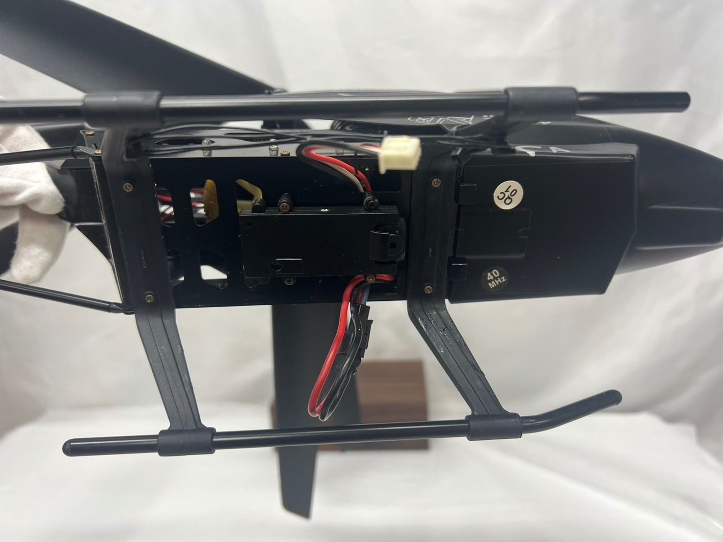 大型ラジコンヘリコプター村田製作所製ジャイロ搭載 村田製作所ジャイロ搭載カメラ付78cmRCヘリ空撮ができるカメラ