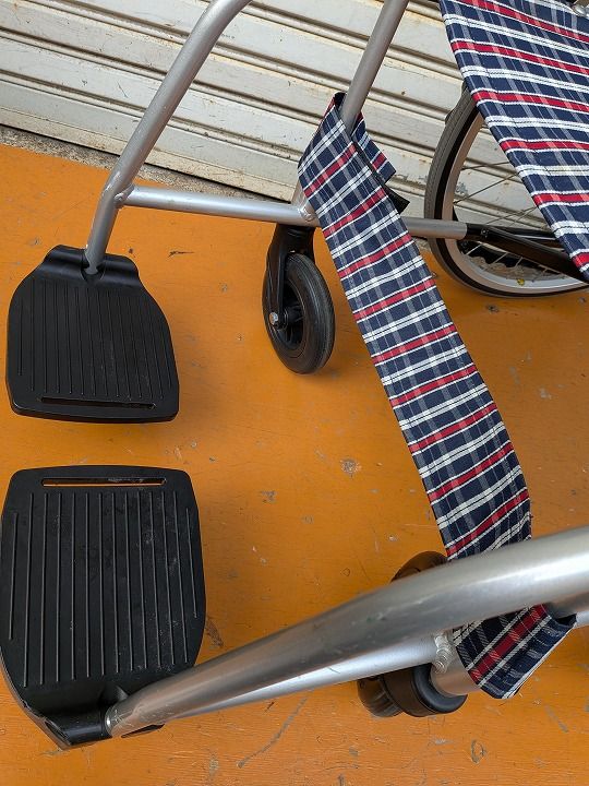 送料無料 一部地域を除く タイヤ交換品 自走式車椅子 ノーパンク 日進医療器 NEOシリーズ NEO-1 KM-25-1002-03