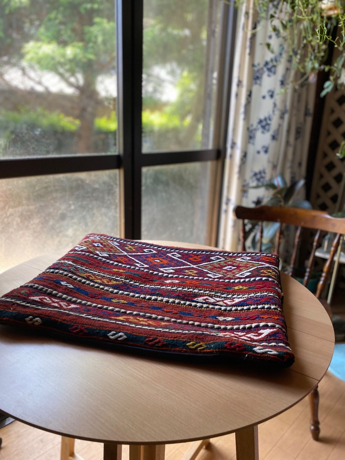 素晴らしいトルコのフェティエキリムで作ったクッションカバー総草木染見事なスマック織 48×55キリムのある素敵な暮らし