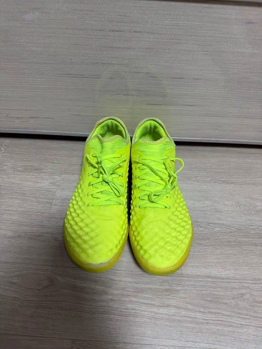 NIKE ナイキ　マジスタXフィナーレII TF   27.5 NIKE(ナイキ) マジスタ X フィナーレ 2 TF - メルカリ