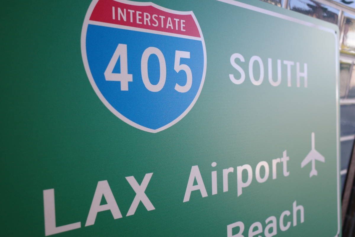 新品 LAX Air Port ロサンゼルス空港 トラフィックサイン メタルサイン 看板 世田谷ベース インテリア カリフォルニア